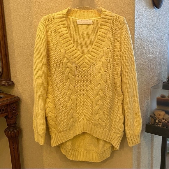 ZARA Women Yellow Wool Alpaca Blend V-Neck Cable Knit Sweater Size Medium - Picture 1 of 8